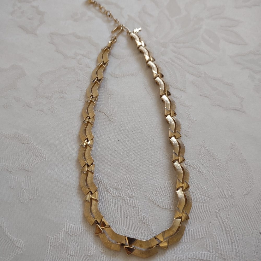 Trifari gold tone textured brushed polished Egyptian art deco style